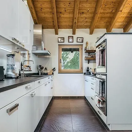 Mouton A 4-bedroom Alpine Chic Escape In Alpehytte