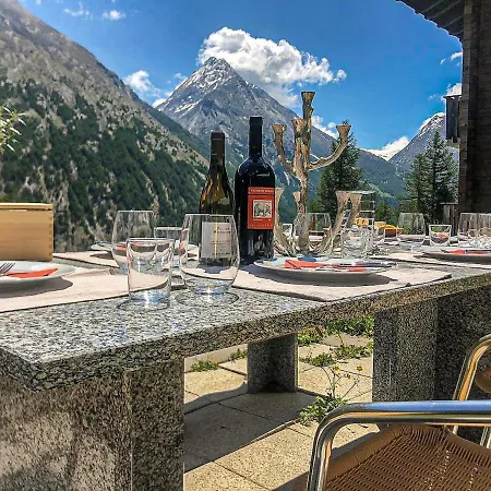 Alpehytte Mouton A 4-bedroom Alpine Chic Escape In Saas Fee