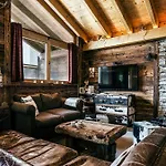 Mouton A 4-bedroom Alpine Chic Escape In * Saas-Fee